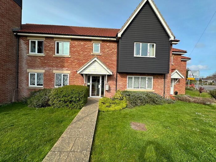 2 Bedroom Flat To Rent In Old Market Road, Stalham, Norwich, NR12