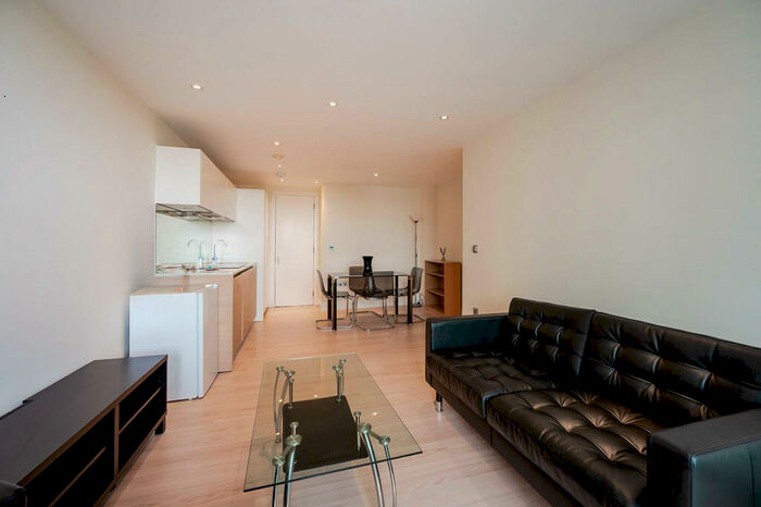 2 Bedroom Apartment To Rent In Gunwharf Quays, Portsmouth, PO1