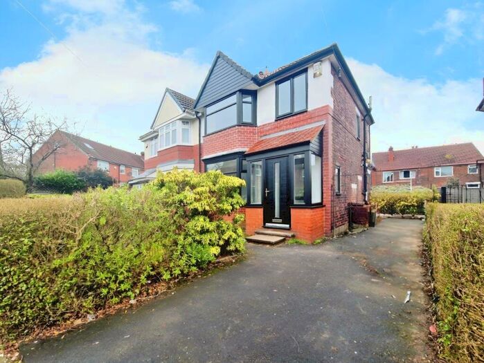 3 Bedroom Semi-Detached House To Rent In Lynton Drive, Prestwich, Manchester, M25