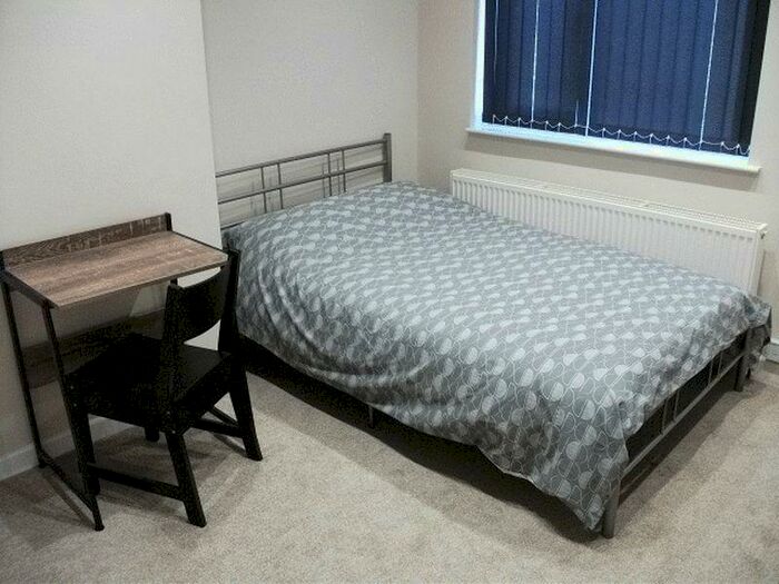 1 Bedroom Semi-Detached House To Rent In Room - Double, OX11