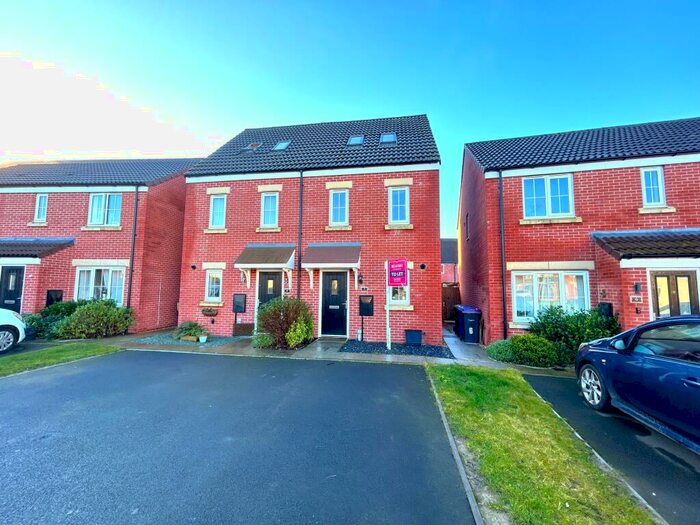 3 Bedroom Semi-Detached House To Rent In Swift Gardens, Kirton, PE20