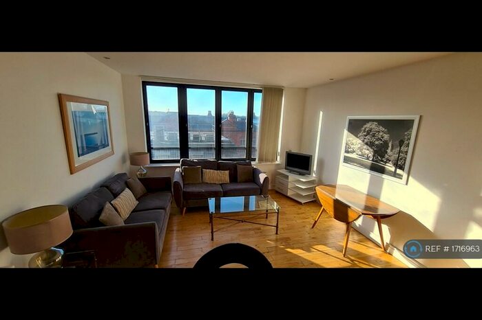 2 Bedroom Flat To Rent In Farnsby Street, Swindon, SN1