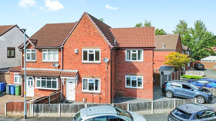 4 Bedroom Semi-Detached House To Rent In Barmouth Close, Callands, WA5