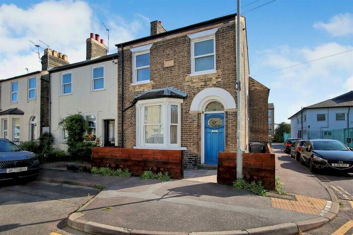 4 Bedroom End Of Terrace House To Rent In Ainsworth Street, Cambridge, CB1