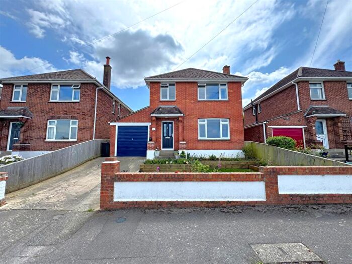 3 Bedroom Detached House For Sale In Freemantle Road, Littlesea, DT4