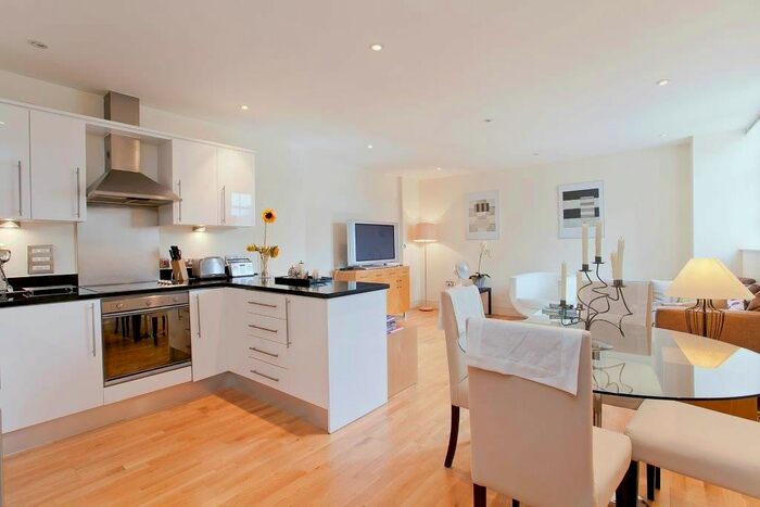 2 Bedroom Flat To Rent In Romney House, Marsham Street, Westminster, London, SW1P
