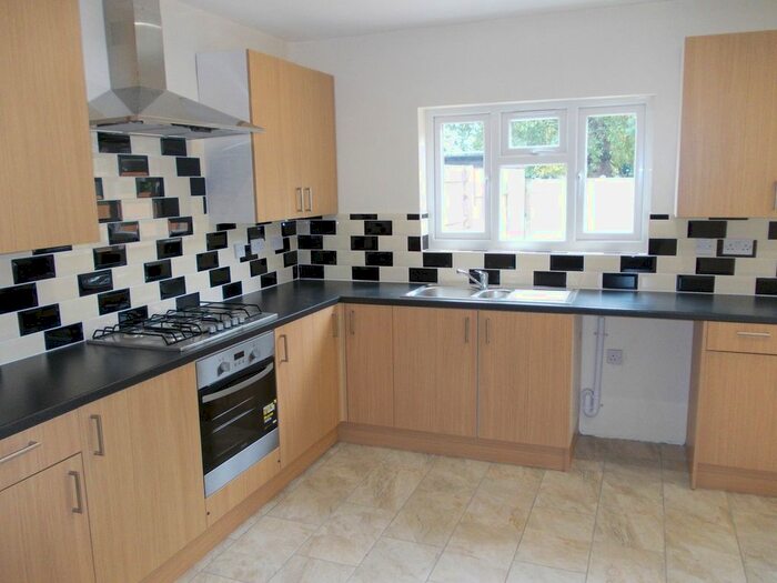 4 Bedroom Terraced House To Rent In Kempton Road, London, E6