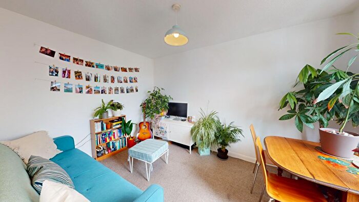 1 Bedroom Penthouse To Rent In Clarendon Place, Kemptown, Brighton, BN2