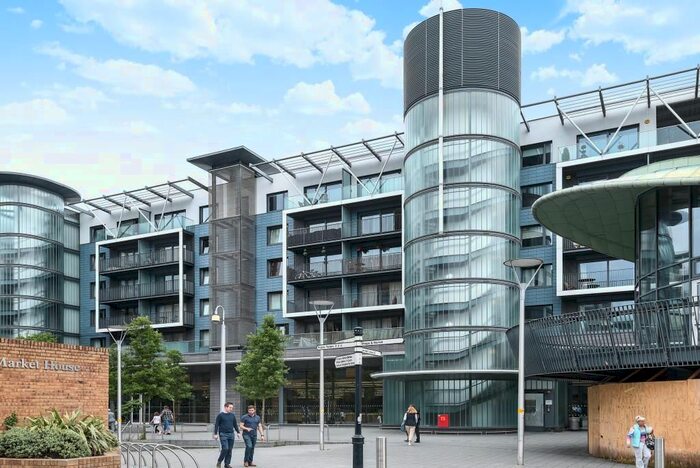 2 Bedroom Flat To Rent In Maidenhead, Berkshire, SL6