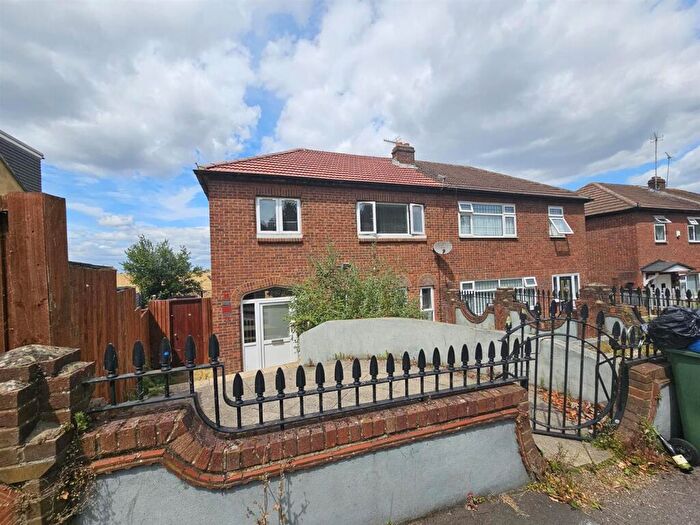 4 Bedroom House To Rent In Waltham Way, London, E4