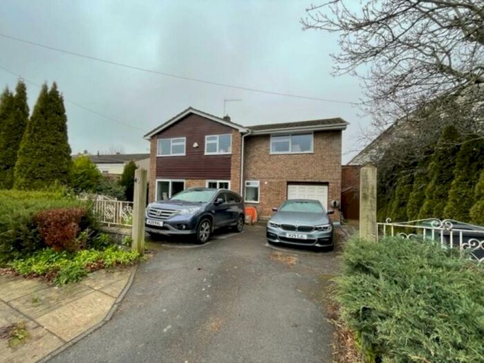 4 Bedroom House To Rent In West Town Road, Backwell, Bristol, BS48