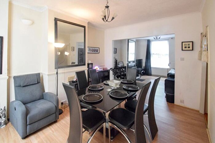 3 Bedroom Terraced House For Sale In Herman Terrace, Chatham, ME4