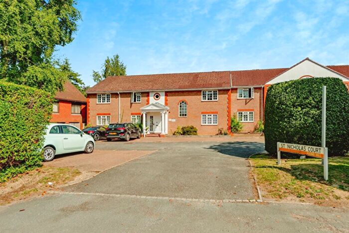 2 Bedroom Flat For Sale In St. Nicholas Court, Crawley, RH10