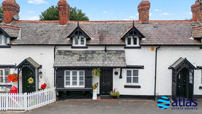 3 Bedroom Cottage For Sale In Elm Cottage, High Street, Hale Village, L24