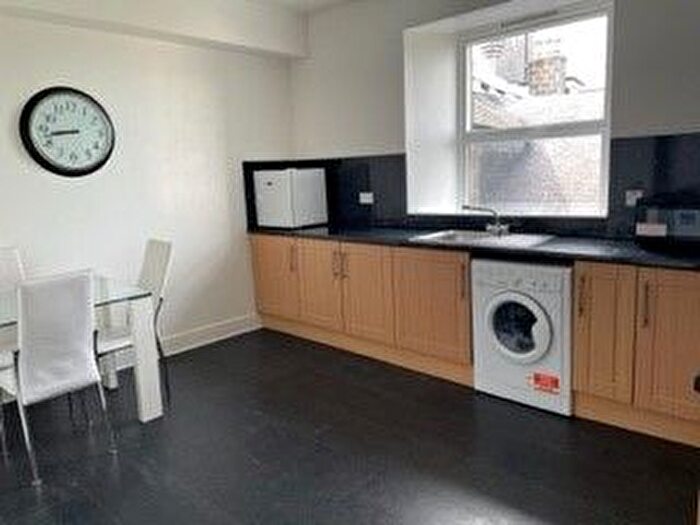 2 Bedroom Flat To Rent In Castlehill, City Centre, Aberdeen, AB11