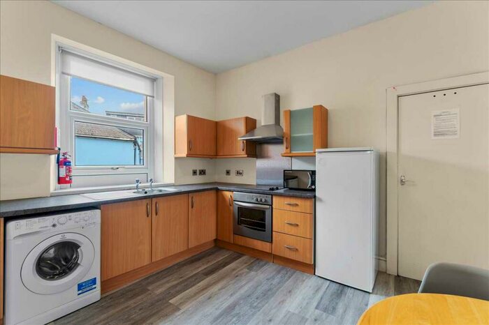 4 Bedroom Terraced House To Rent In Clifton Place, Plymouth, PL4