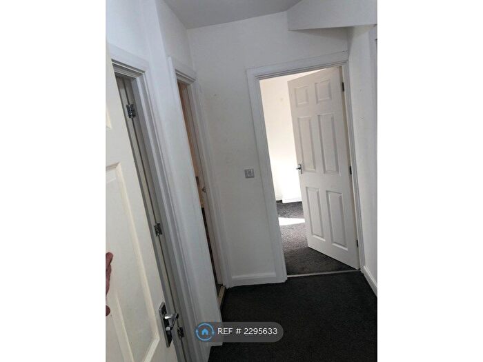 2 Bedroom Flat To Rent In Thornton Road, Morecambe, LA5