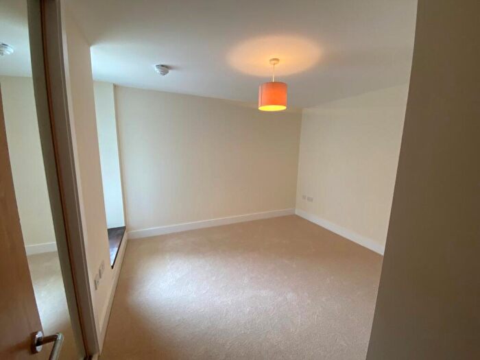 1 Bedroom Apartment To Rent In Ferry Court, Cardiff, CF11