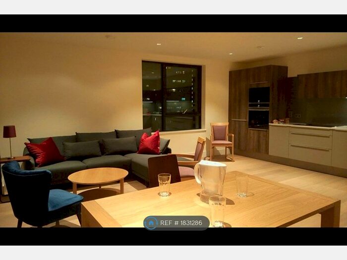 3 Bedroom Flat To Rent In St. Josephs Street, London, SW8