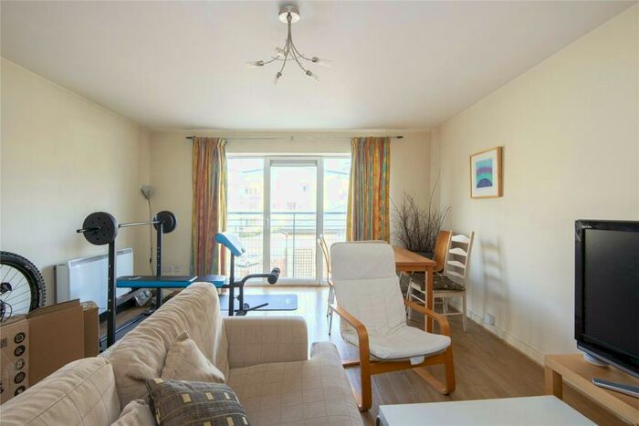 2 Bedroom Flat To Rent In Flynn Court, Garford Street, E14