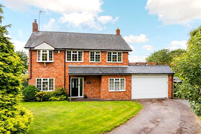 4 Bedroom Detached House For Sale In Park Close, Dunton, Buckinghamshire, MK18