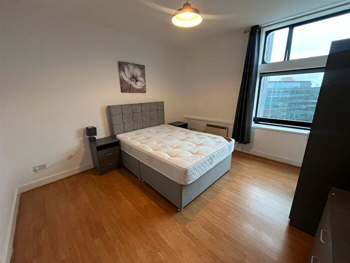 2 Bedroom Flat To Rent In City Heights, Victoria Bridge Street, Salford, M3