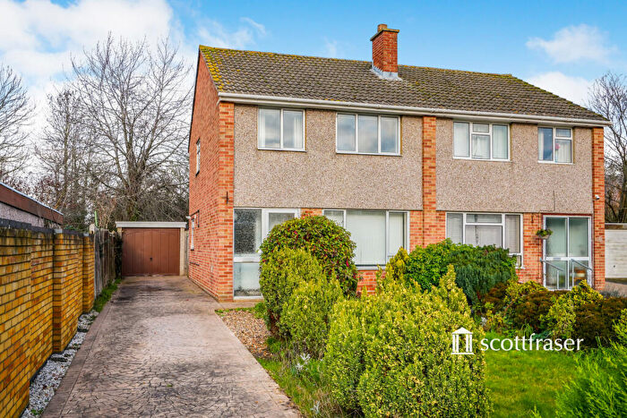 3 Bedroom Semi Detached House To Rent In Dents Close, Marston, Oxford, OX3