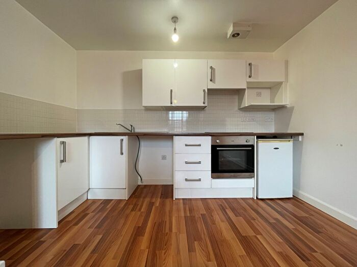 1 Bedroom Flat To Rent In Clyde Court, Leicester, LE1