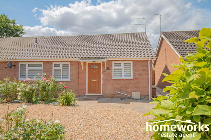 3 Bedroom Semi-Detached Bungalow To Rent In Kings Park, Dereham, NR19