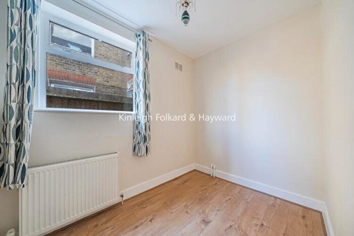 2 Bedroom Flat To Rent In Bruce Road Mitcham, CR4