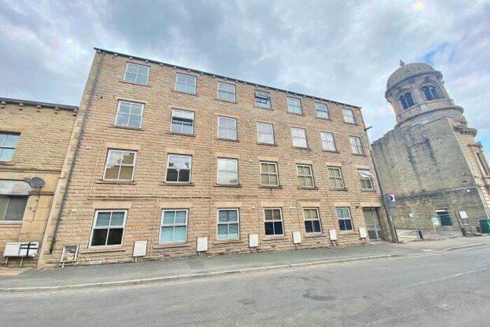2 Bedroom Flat To Rent In Hollins Mill Lane, Sowerby Bridge, HX6