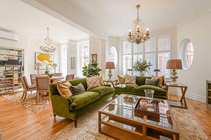 3 Bedroom Flat For Sale In Basil Street, Knightsbridge, London, SW3