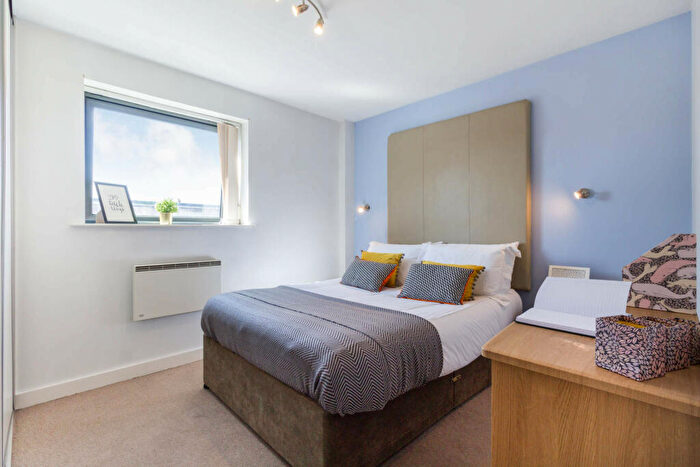 2 Bedroom Flat To Rent In Cross Granby Terrace, Leeds, LS6