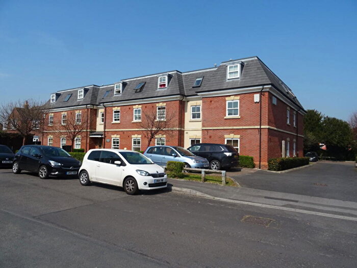 2 Bedroom Apartment To Rent In Craven Road, Newbury, RG14