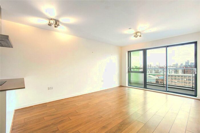 2 Bedroom Apartment To Rent In Yeoman Court, Tweed Walk, London, E14