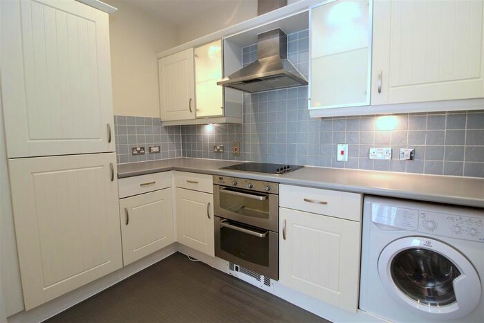 2 Bedroom Flat To Rent In Benedictine Place, London Road, St Albans, AL1
