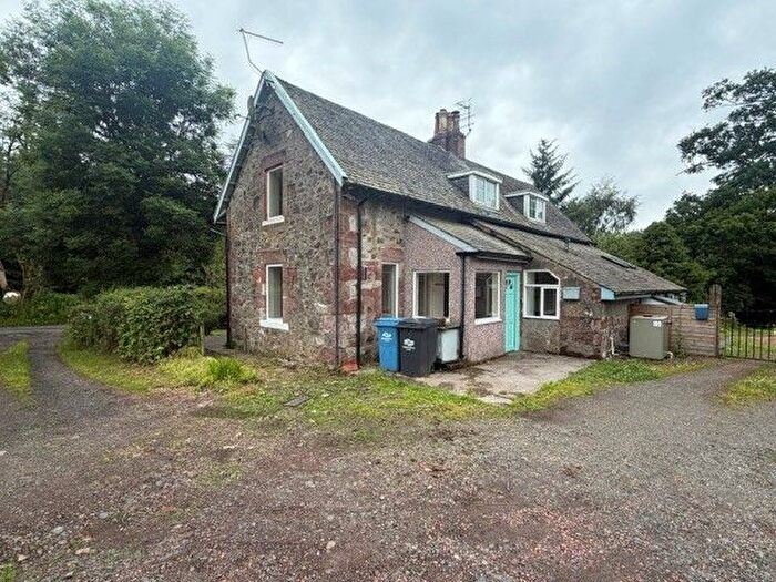 2 Bedroom Cottage To Rent In Old Greenock Road, Port Glasgow, PA14