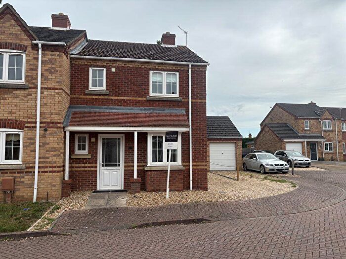 3 Bedroom House To Rent In Kings Court, Kirton, PE20