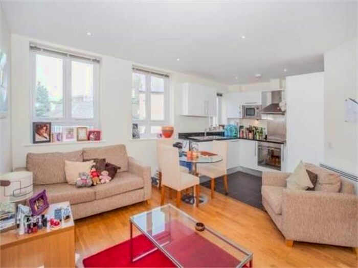 1 Bedroom Flat To Rent In Old South Lambeth Road, London, SW8