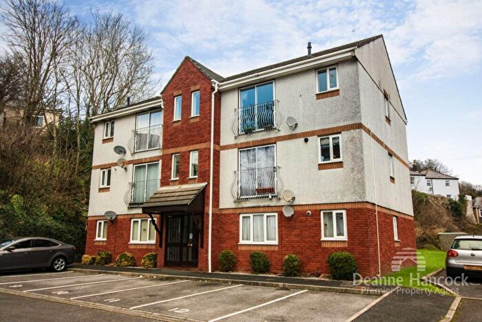 2 Bedroom Flat To Rent In Curlew Mews, Plymouth, PL3