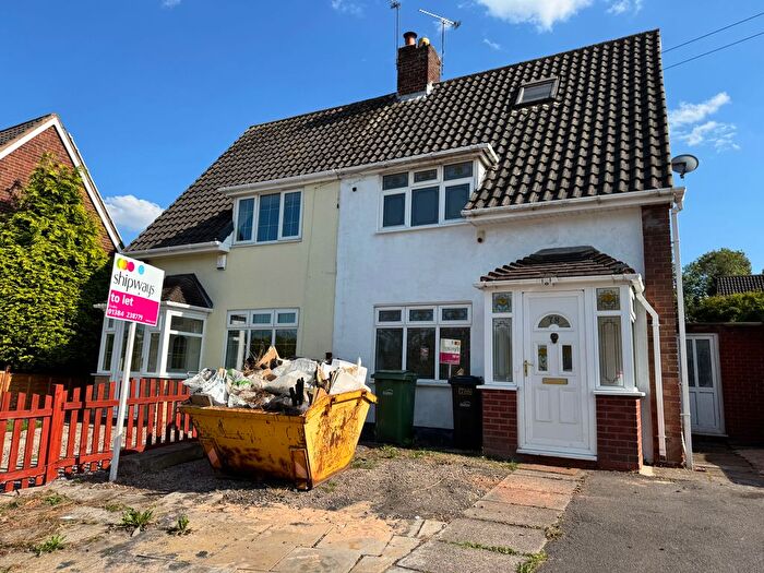 3 Bedroom Property To Rent In Ketley Hill Road, Dudley, DY1