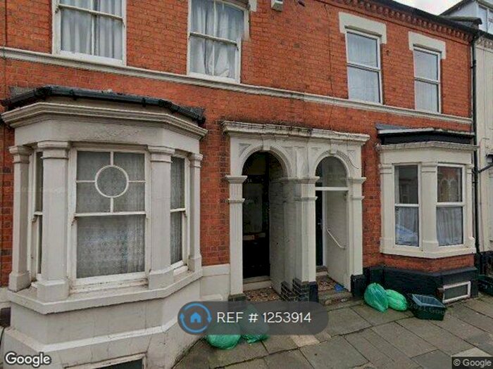 2 Bedroom Flat To Rent In Northampton, Northampton NN1