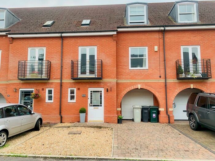 3 Bedroom House To Rent In Sterling Place, Woodhall Spa, LN10