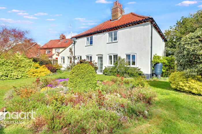 3 Bedroom Character Property For Sale In Castle Acre Road, Great Dunham, PE32