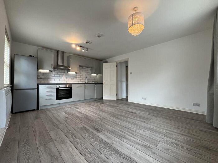 1 Bedroom Maisonette To Rent In High Street, Ewell, KT17
