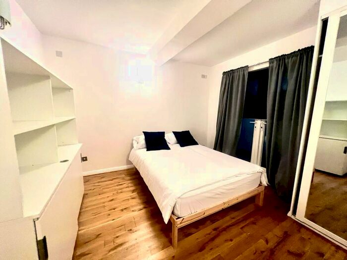 2 Bedroom Flat To Rent In Marshalsea Road, London, SE1