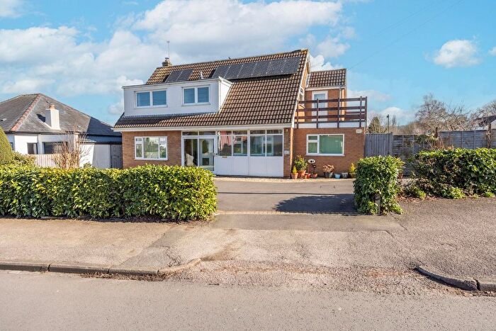 4 Bedroom Detached House For Sale In Old Bath Road, Leckhampton, Cheltenham, GL53