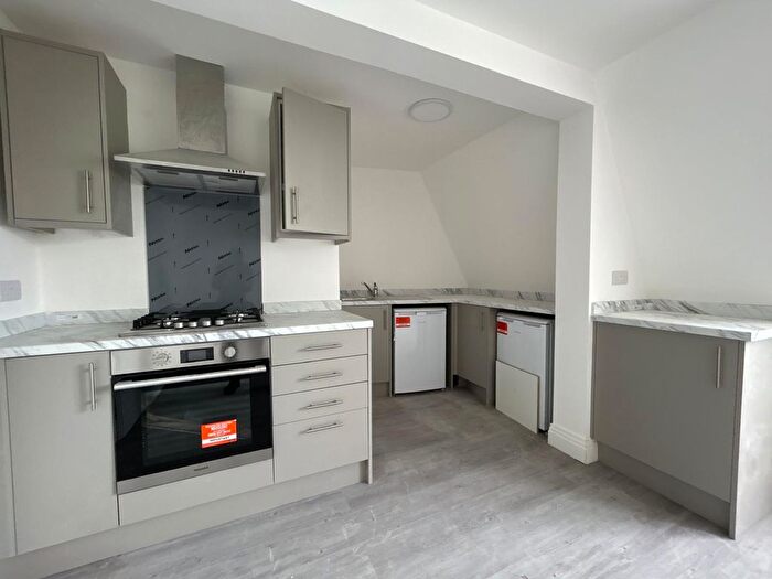 2 Bedroom Flat To Rent In Southall, UB2