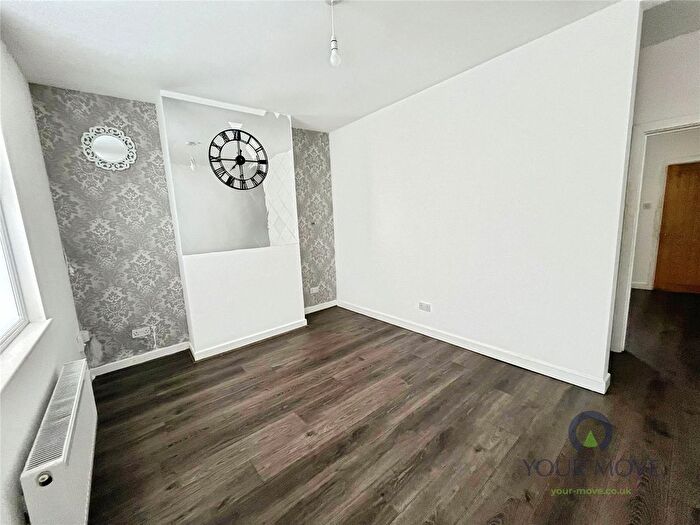 3 Bedroom Terraced House To Rent In Albert Road, Chatham, Kent, ME4