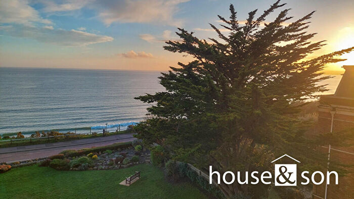 3 Bedroom Apartment For Sale In Riviera, Grove Road, East Cliff, Bournemouth, BH1